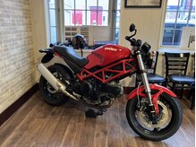 ラピス 白子店の雰囲気(お気に入りのDOCATIも飾ってます!マニアな方お話ししましょ!)