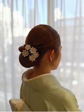 アンベリールフルー(EMBELLIR fleur) お宮参りのエレガント和装ヘア