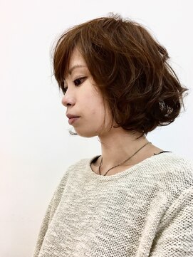 コンシャスヘアー(CONSCIOUS HAIR) ルーズカールボブ