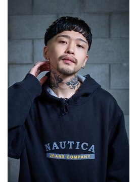 チルチェア 渋谷店(CHILL CHAIR) 2ブロック×クロップスタイル <渋谷><理容室><バーバー>