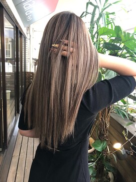 キャラ 池袋本店(CHARA) バレイヤージュ髪質改善【玉城光】