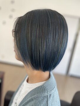 ヘアー デザイン トゥナンテ(hair design tunante) ブルー