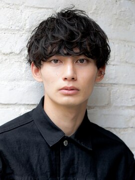 カライング(ing) スーツ短髪ツーブロック束感モテる黒髪シークレットパーマ流行