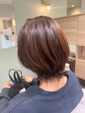 ミューシェレゴ(meauche...lego) 大人キレイ くびれショート 外ハネショート