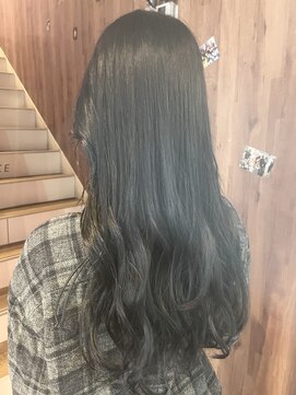 アヴァンス 天王寺店(AVANCE.) ブルーブラック×透明感