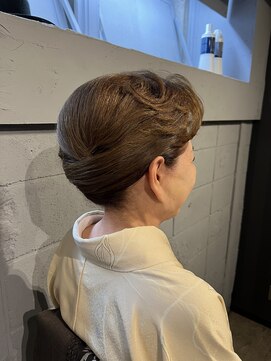 バルベストーキョー(BARBES TOKYO) 夜会巻【清板】