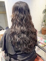 コンビネーション(combination)&nbsp;ロングウェーブパーマ　20代30代40代50代60代