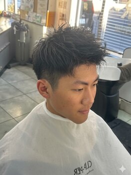 第一印象を左右する、眉やヒゲのお手入れはプロにお任せ！清潔感のある好印象なスタイルに仕上げます。