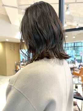 リュミエ ドゥ マッシュ(Lumier de mashu) 大阪/梅田/茶屋町/中崎町】オリーブベージュ/ミディアムレイヤー