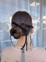 ヘアールーム ミルゥ(hair room MILOU)&nbsp;タイトサイドシニヨン