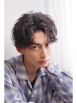 アイトーキョープラスシー 横浜(AI TOKYO+Sea) 横浜/サーフカール/センターパート/ウルフ／ルーズパーマ