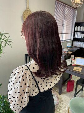 シー 岡崎(,SHE) 女神のシルエット。大人可愛いショコラブラウンのヨシンモリ