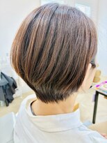 ワイ(Y) 自然な仕上がりの縮毛矯正