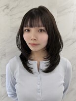 ロア 中目黒(loa)&nbsp;ミディアムレイヤー ハッシュカット レイヤーカット