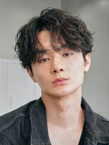 バイフィフス 原宿/表参道(by fifth)&nbsp;緩めニュアンスパーマフェザーパーマメンズセンターパートウルフ