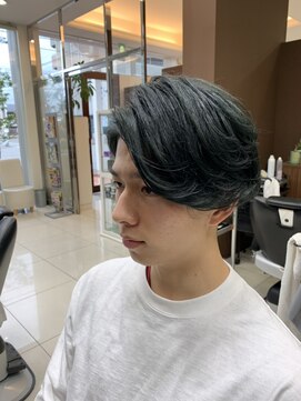 バーバーショップグランツ(Bar ber Shop GRAnt'z) ミディアムナチュラルパーマエメラルドグリーン仕上げ