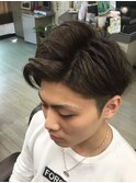 フロントバンクツーブロックヘア+グレーアッシュカラー