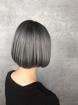 アンダーバーホワイト 天王寺阿倍野店(_WHITE) グレイッシュボブ