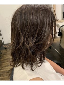 ヘアアンドスパ モア(Hair&Spa More By LikkleMore) ニューウルフ