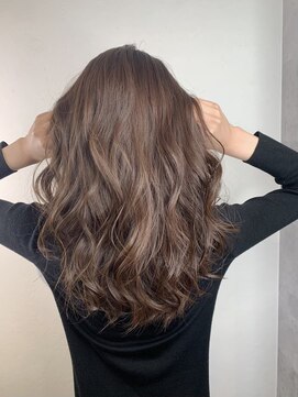 アンダーバーホワイト 高槻店(_WHITE) 【ブリーチなし】グレージュカラー◎