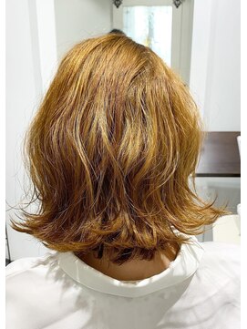 ストーリー(story) 外はね、ふんわり波巻きボブ