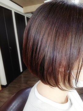 プラス(PLUS) イメチェン　イヤリングカラー（インナーカラー）ボブ