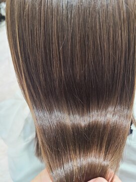 アルーシェ 心斎橋(Alushe) 【心斎橋 心斎橋駅 髪質改善 学割U24】