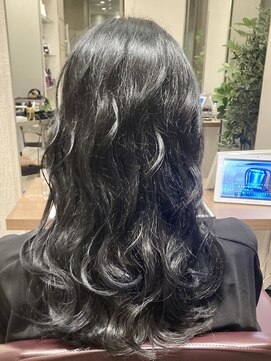 フィアート ヘアドレッシング サロン(Fiato Hairdressing Salon) レイヤーカット