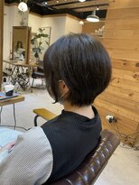 チリンバイロストシティー(Chillin by LOSTCITY)&nbsp;ショートボブ髪質改善白髪ぼかしインナーカラー