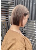 ぱつっとボブ