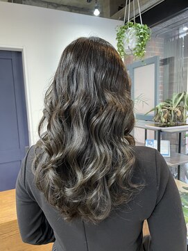 スイ バイティティ 川崎店(suis. by titi) オリーブベージュ