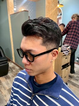 スタンドバーバー 柏(STAND BARBER) MEN’S HAIR/波巻ツイストスパイラル/フェザーパーマ/柏