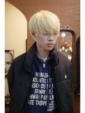 エディ(Edy) メンズマッシュケアブリーチ抜きっぱなしブロンド眉毛カット