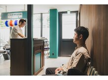 【メンズ専門】 初めてでも通いやすい/フェードもビジネスもちょうどよくキマる”CARWACSH BARBER”