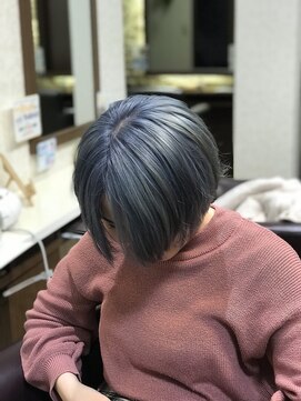 ヘアーモア イースト(Hair More East) オーシャンカラー。