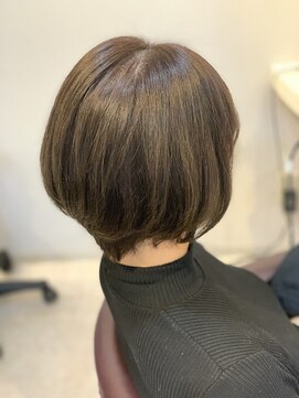 グランドール 下曽根店(Grandoll) 大人かわいい艶ボブ