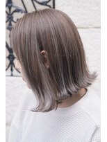 フルール たまプラーザ(Fleur)&nbsp;外ハネ/ロブ/ハイライト/3D/グレージュ