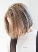 ベージュボブ_アースカラーくびれヘアツートン_ba373871