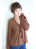 ローライトアッシュブラウン大人かわいい小顔ワンサイドショート
