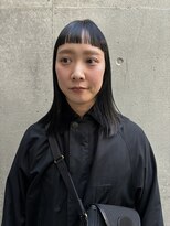 カシ 中目黒(CASI)&nbsp;オン眉ぷつんとロブ/オフブラックカラー