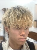 ブロンドランダムカールマッシュ