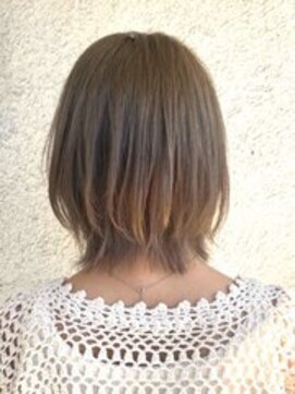 ブレンドバイハピネス(Blend by happiness) 大人可愛い20代30代40代50代ウルフレイヤーボブ丸みショートボブ