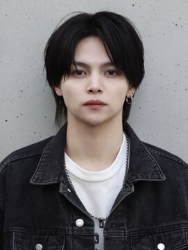 エイド 本店(aid) ナチュラルセンターパートウルフツーブロックコンマバング