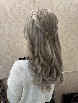 大好評!12時~ヘアアレンジメニュー《NET予約\1300/電話予約\1200》巻き下ろしorストレート電話予約で￥1000
