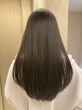 ブリス(VLISS) レイヤーカット 顔周りレイヤー 透明感 20代30代40代UP