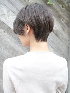 ルティア 池袋(Lutia) ハンサムショートでグレージュカラー