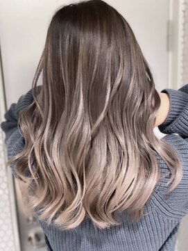 サイン 表参道(SIGN) バレイヤージュハイライトグラデーションカラー白髪ぼかし