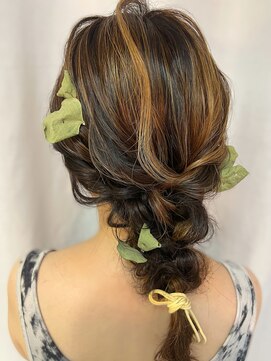 ミテ(MiTe) アレンジヘアセット　編みおろし　パーティーヘア　およばれヘア