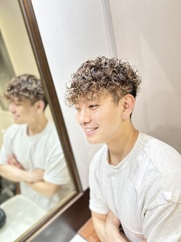 サンパ ヘア(Sanpa hair)の写真/【流行に悩まないメンズパーマ】流行のパーマスタイル、ツイストスパイラルパーマで流行りに乗り遅れない