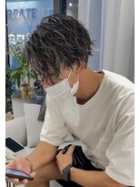 リベイル(LIVEIL) センターパート メッシュ ツイストスパイラル 波巻パーマ